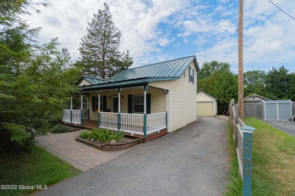 2509 Oaklawn Ave, Schenectady, NY 12306 - photo 1