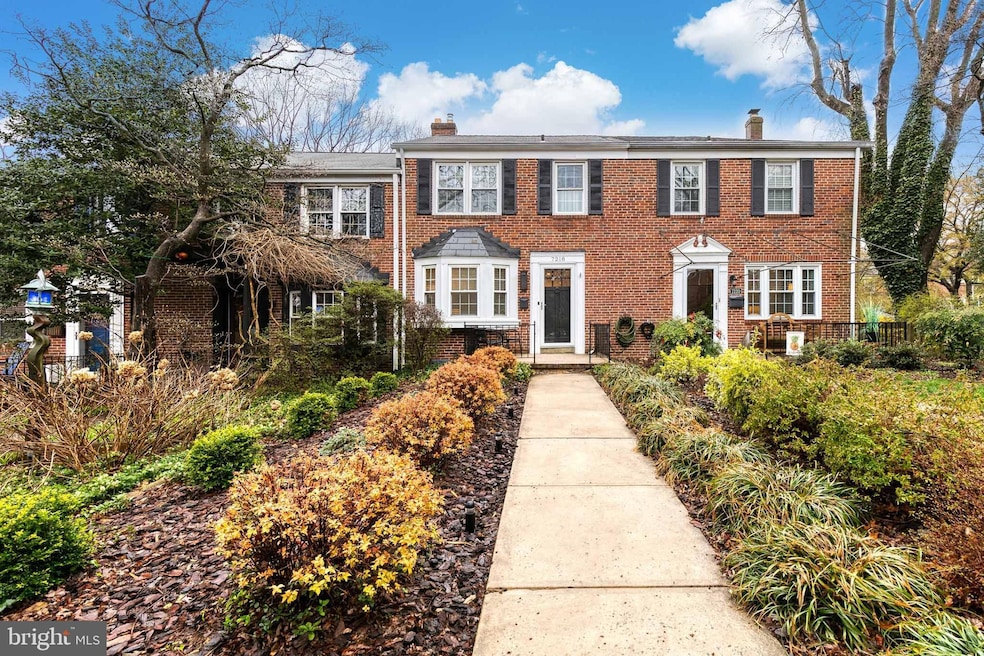 7218 Lanark Rd, Baltimore, MD 21212 - photo 1