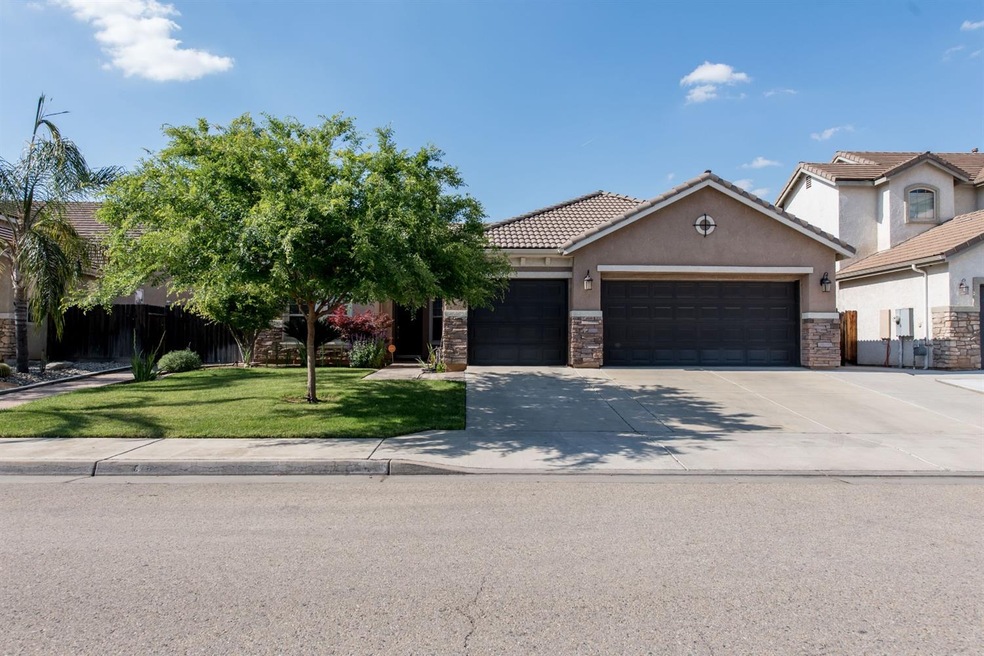 6840 E Simpson Ave, Fresno, CA 93727 - photo 1