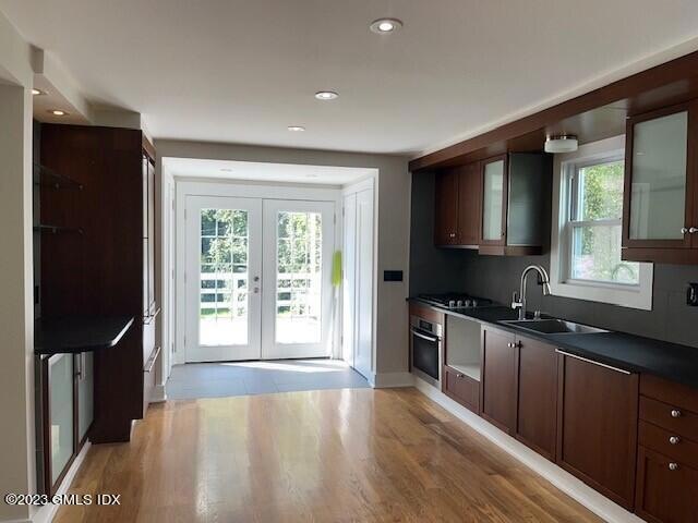 218 Pemberwick Rd unit 1, Greenwich, CT 06831 - photo 1