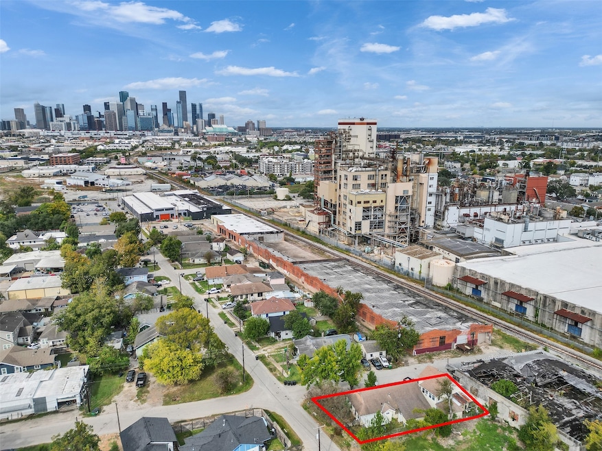 4101 Rusk St, Houston, TX 77023 - photo 1