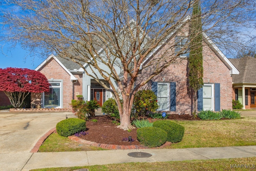 WELCOME TO 331 GREEN CHASE CIRCLE