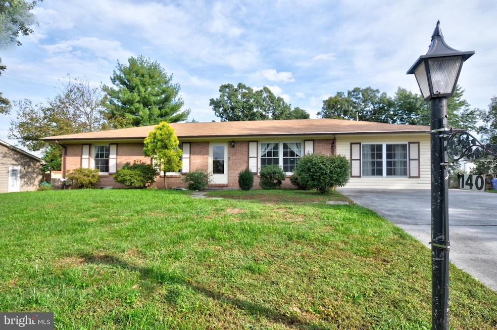 140 Meadowbrook Dr, Stephens City, VA 22655 - photo 1