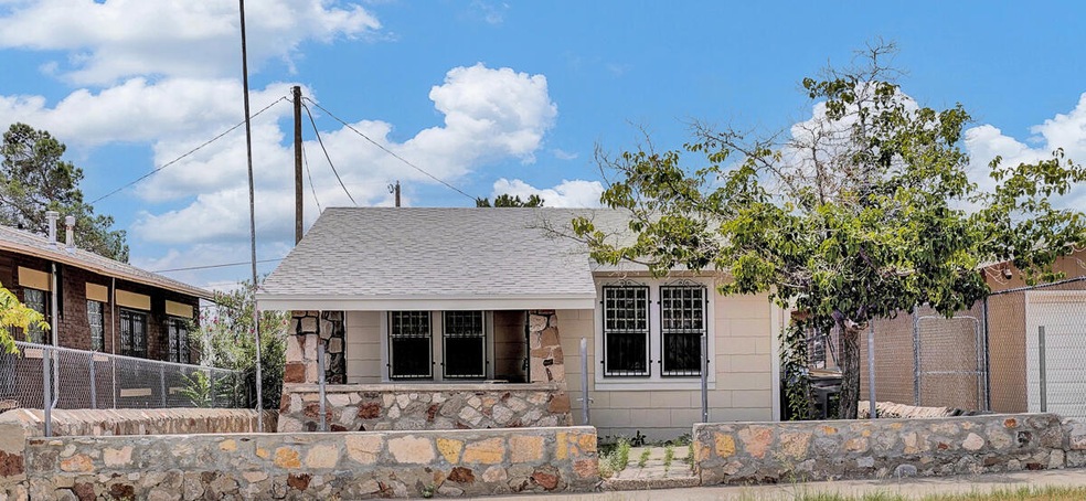 2428 Gold Ave, El Paso, TX 79930 - photo 1