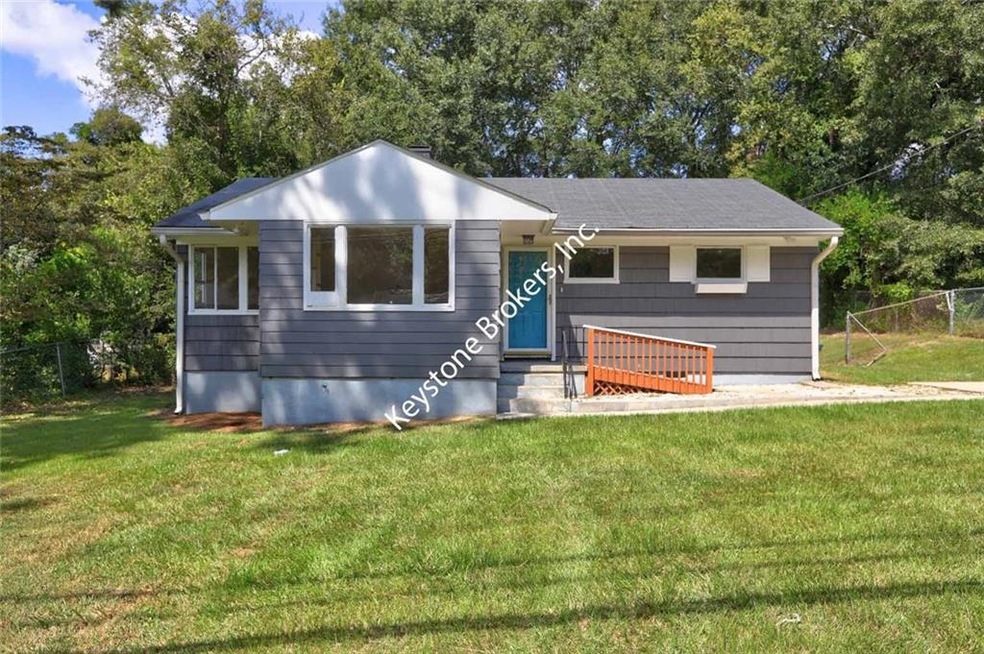 1367 Canterbury Rd, Macon, GA 31206 - photo 1