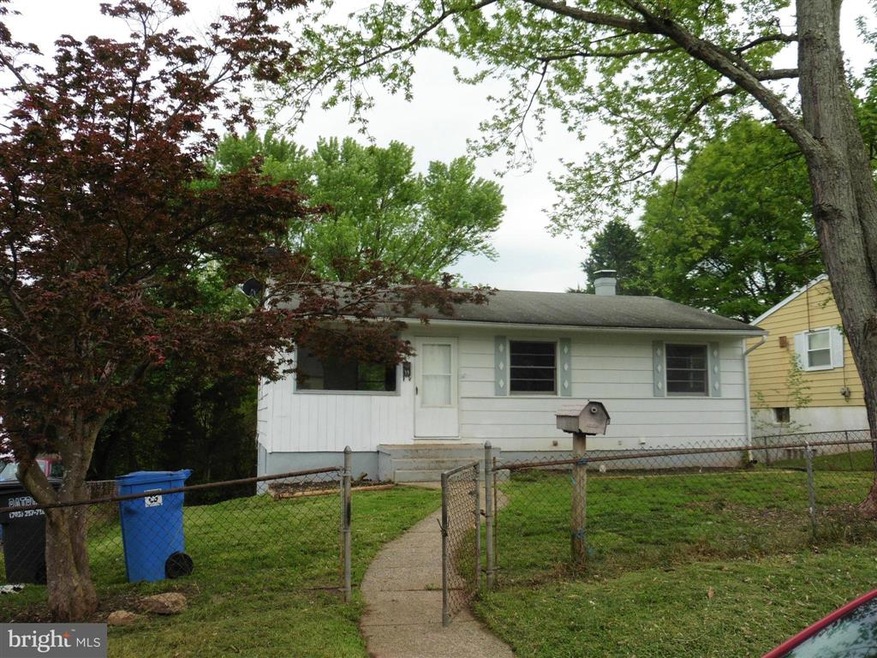 195 Cabbel Dr, Manassas Park, VA 20111 - photo 1