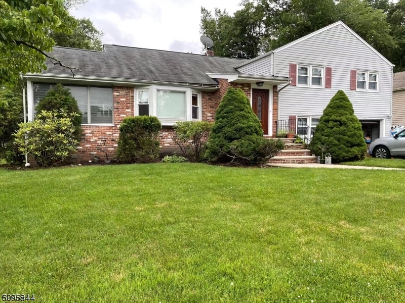 51 Congressional Pkwy, Livingston, NJ 07039 - photo 1