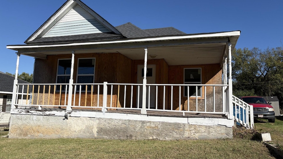 404 E Gordon Ave, Rossville, GA 30741 - photo 1