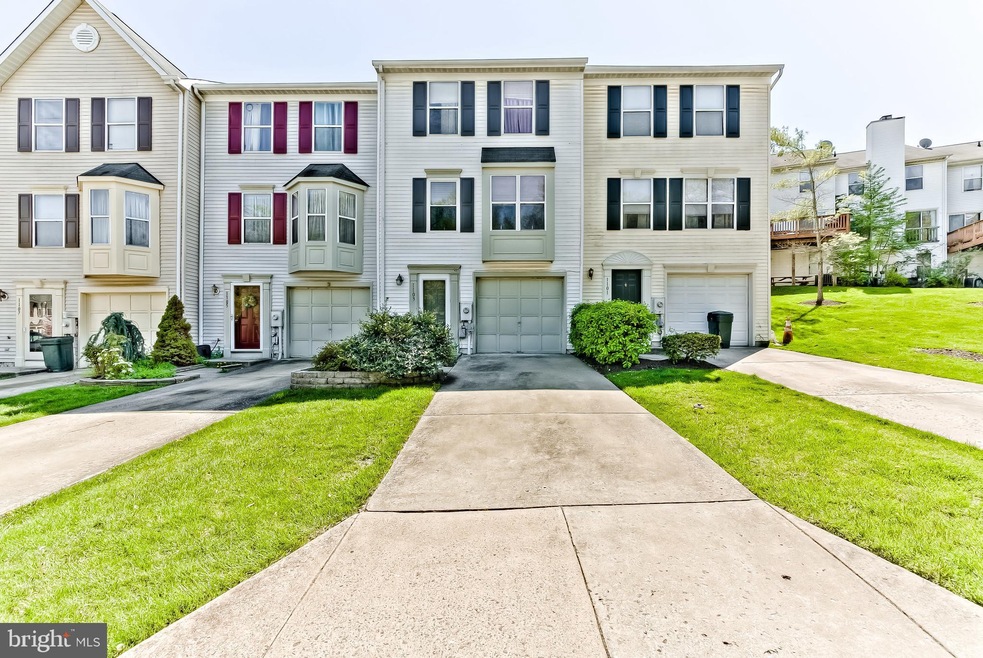 1103 Kelfield Dr, Halethorpe, MD 21227 - photo 1