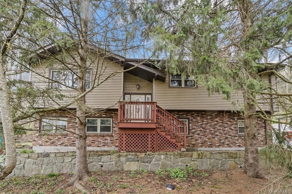 195 Canopus Hollow Rd, Putnam Valley, NY 10579 - photo 1