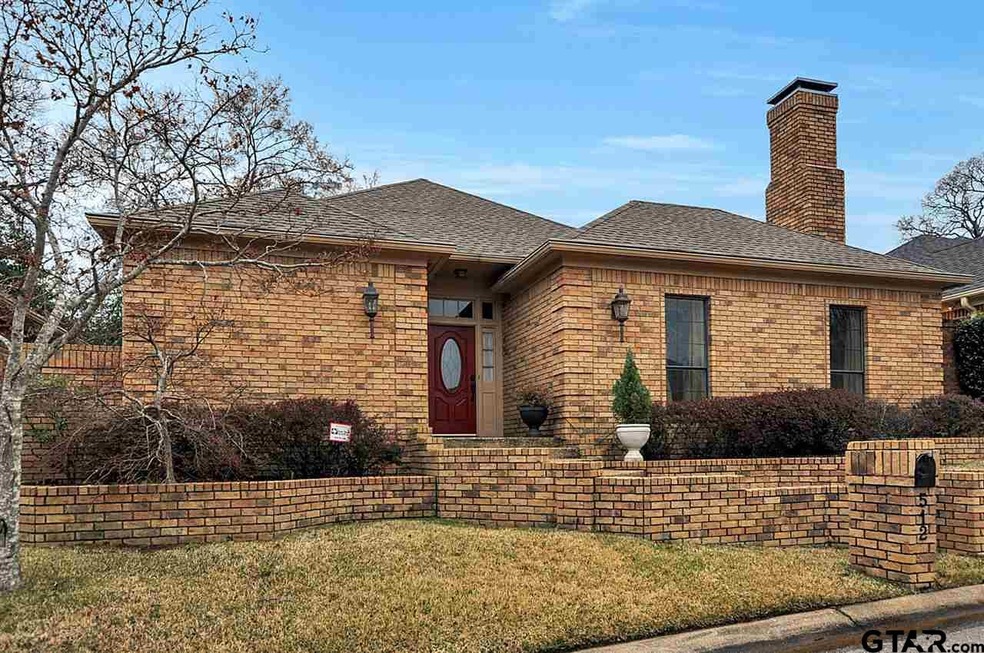 512 512 Hyde Park Dr, Tyler, TX 75701 - photo 1