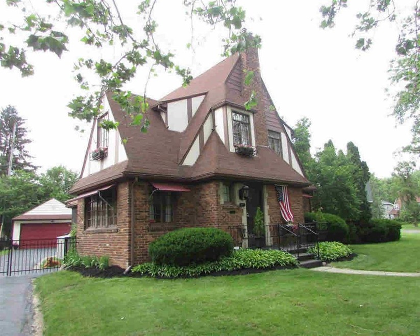 611 Weller St, Flint, MI 48504 - photo 1