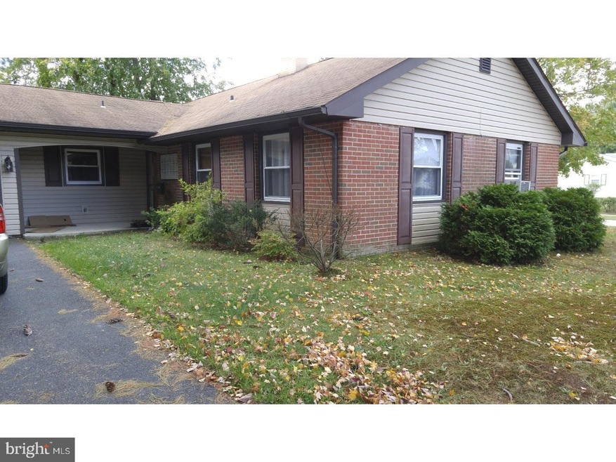 206 Pageant Ln, Willingboro, NJ 08046 - photo 1