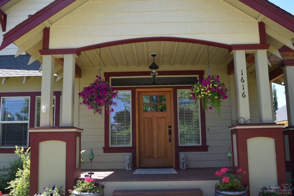 1616 NW Jackpine Ave, Redmond, OR 97756 - photo 1