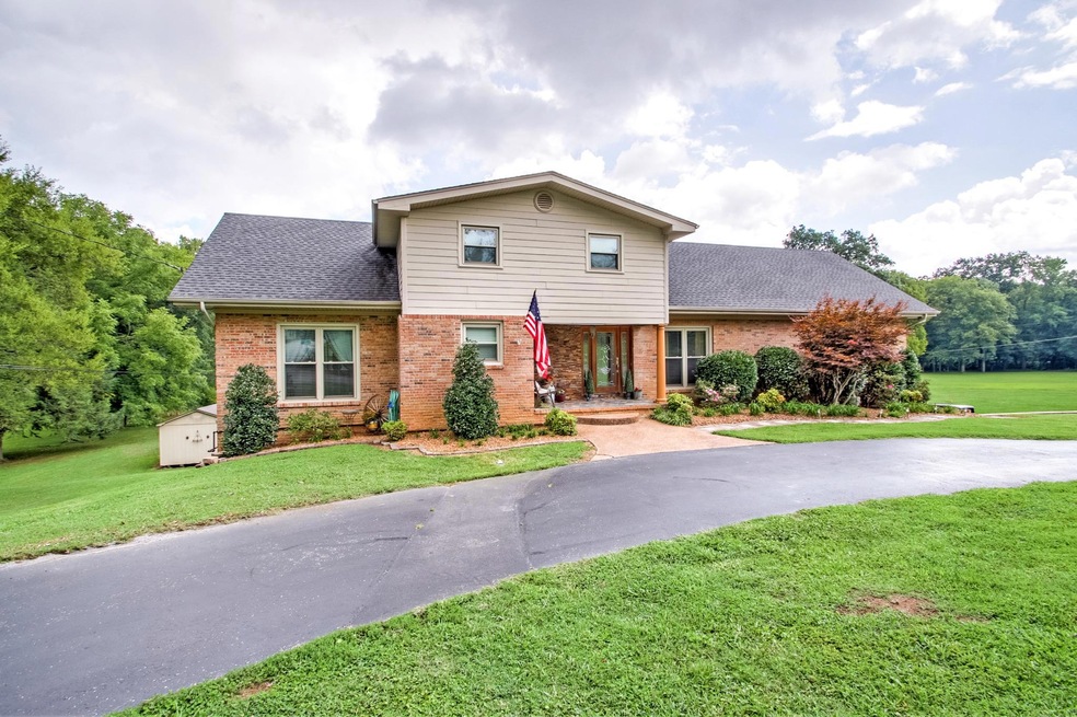 1205 Sycamore Dr, Manchester, TN 37355 - photo 1