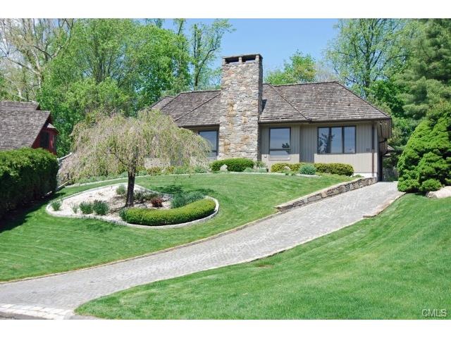 Pristine Contemporary in Revonah Circle..