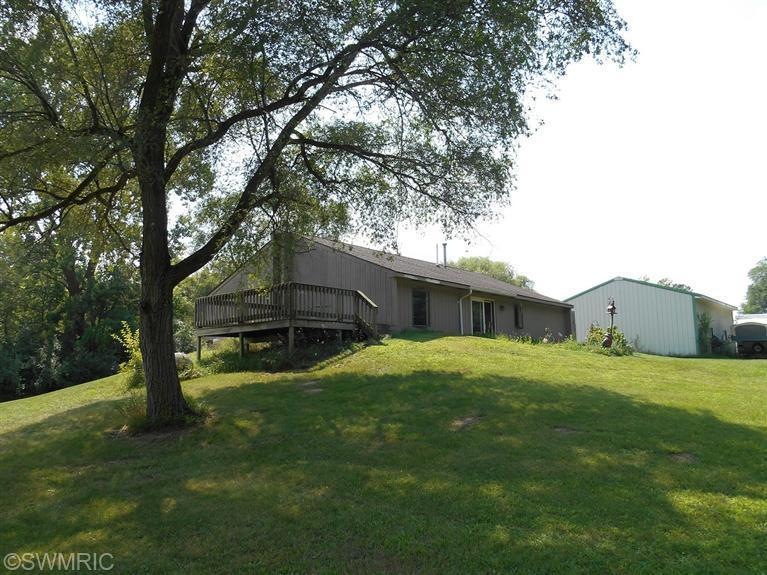 8478 Division Ct SE, Byron Center, MI 49315 - photo 1