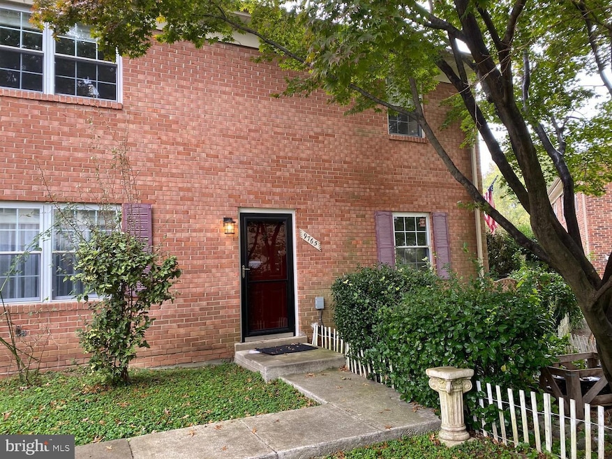 9765 Hagel Cir unit D, Lorton, VA 22079 - photo 1