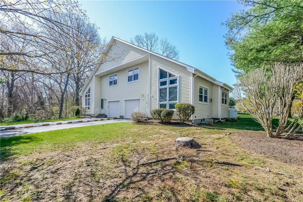 95 Quannacut Rd unit A, Westerly, RI 02891 - photo 1