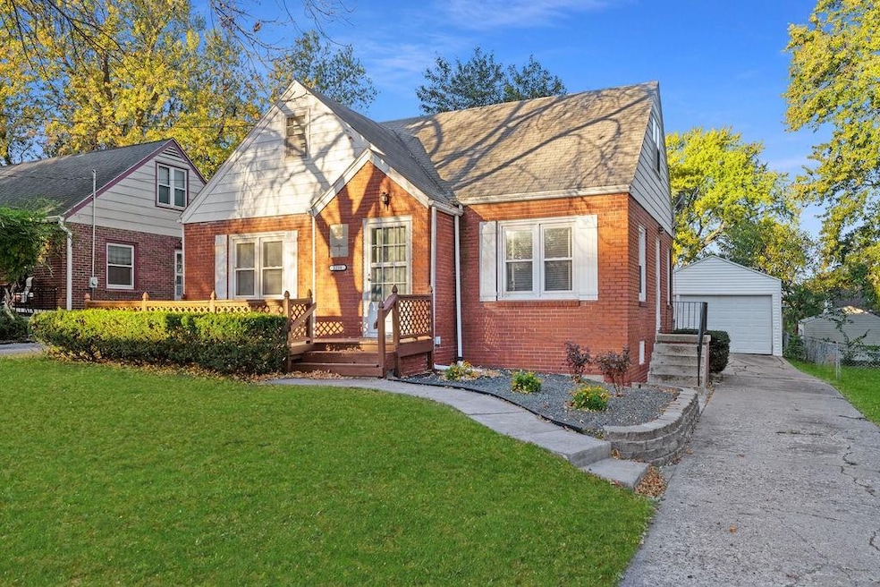 1230 57th Place, Des Moines, IA 50311 - photo 1