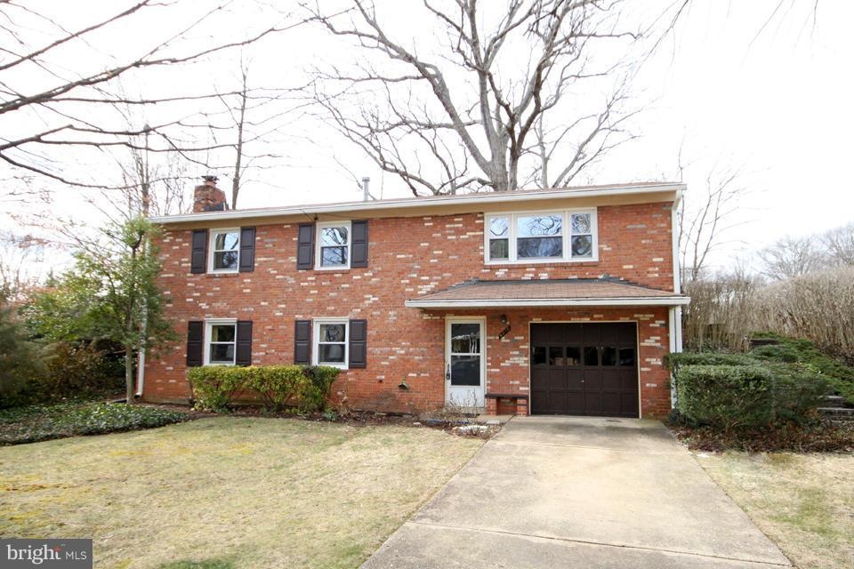 9210 Kristin Ln, Fairfax, VA 22032 - photo 1