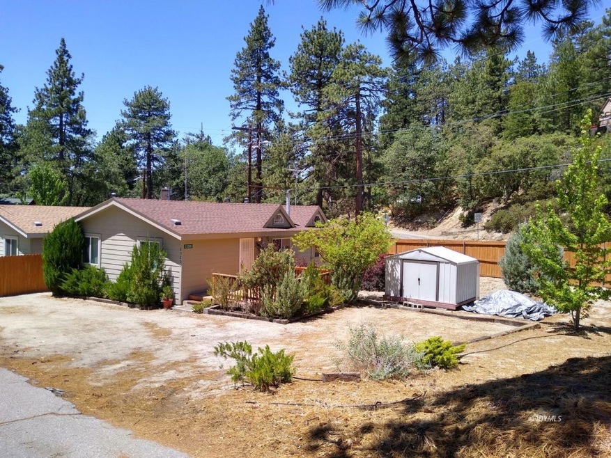 Nearly level lot