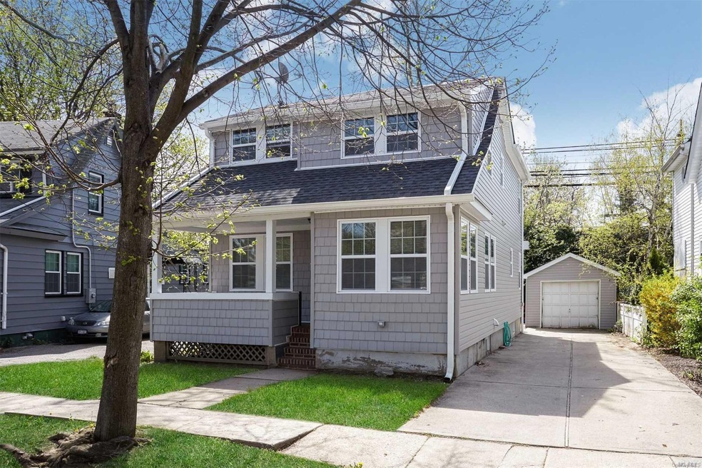 55 Rogers Place, Floral Park, NY 11001 - photo 1