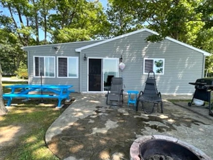 Lake Side area with Entry and Patio area