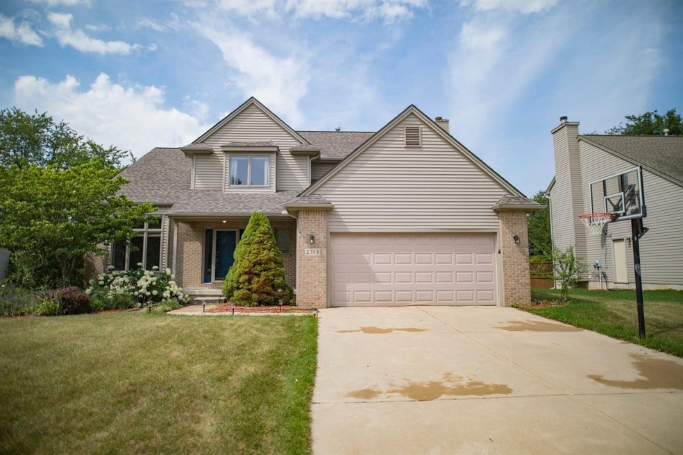 2313 Chestnut Crescent, Saline, MI 48176 - photo 1