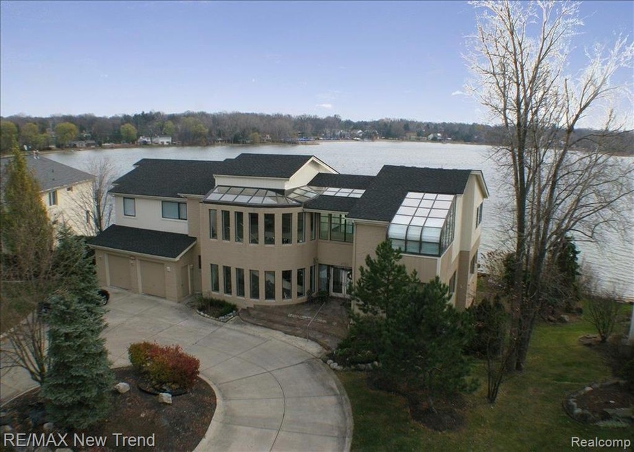 Walnut Lakefront Contemporary
