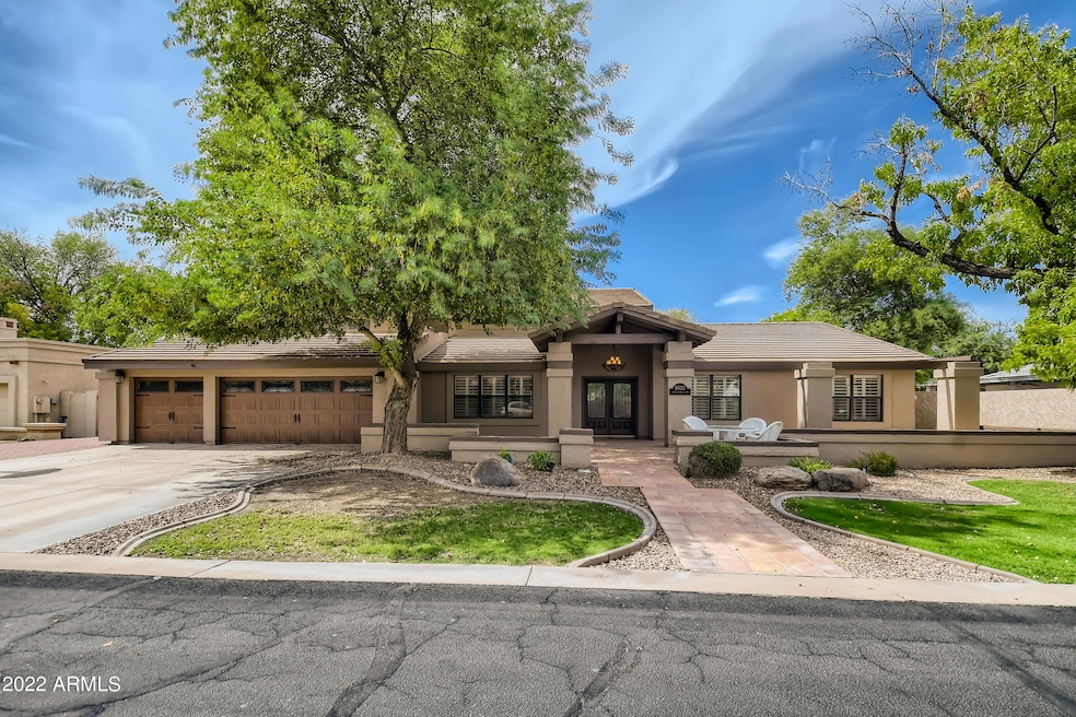 8532 S Myrtle Ave, Tempe, AZ 85284 - photo 1