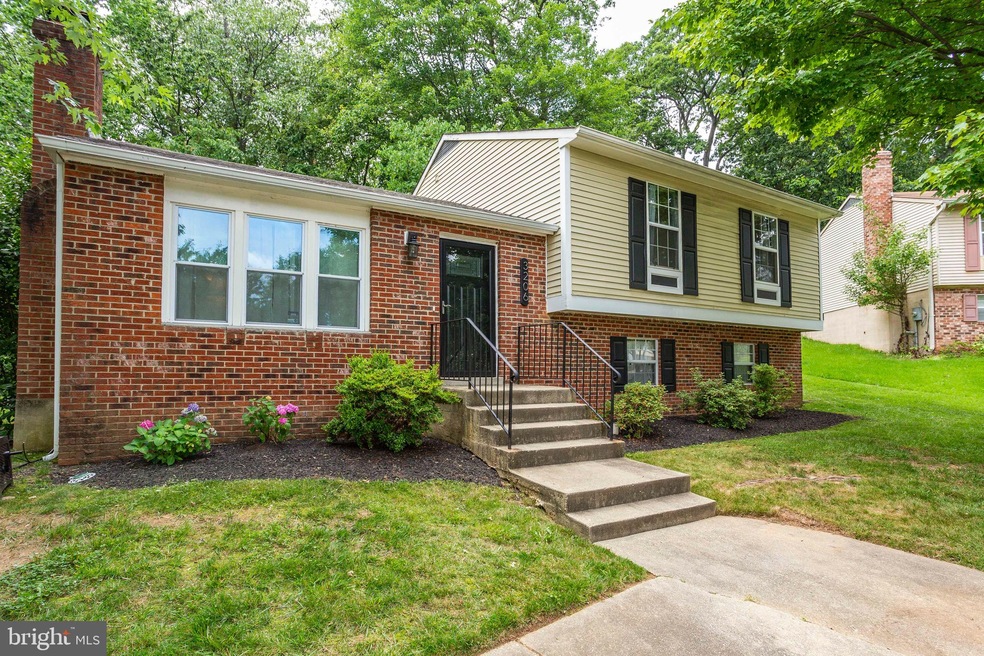 3206 Cheverly Hills Ct, Cheverly, MD 20785 - photo 1