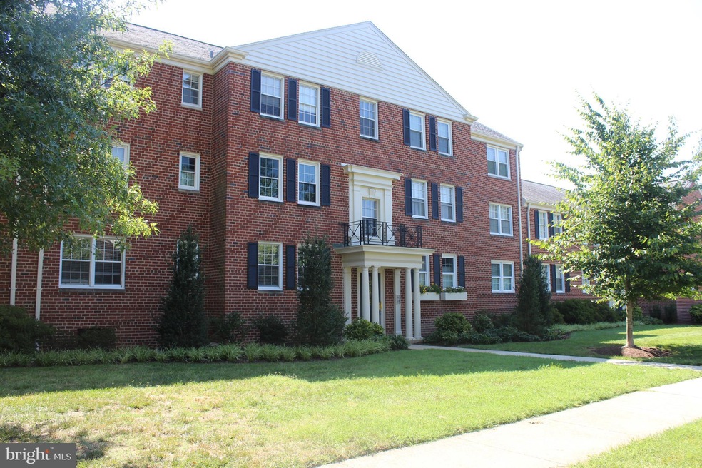 6607 Potomac Ave unit C1, Alexandria, VA 22307 - photo 1