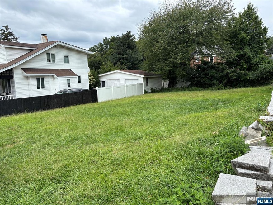 485 Westview Place, Fort Lee, NJ 07024 - photo 1