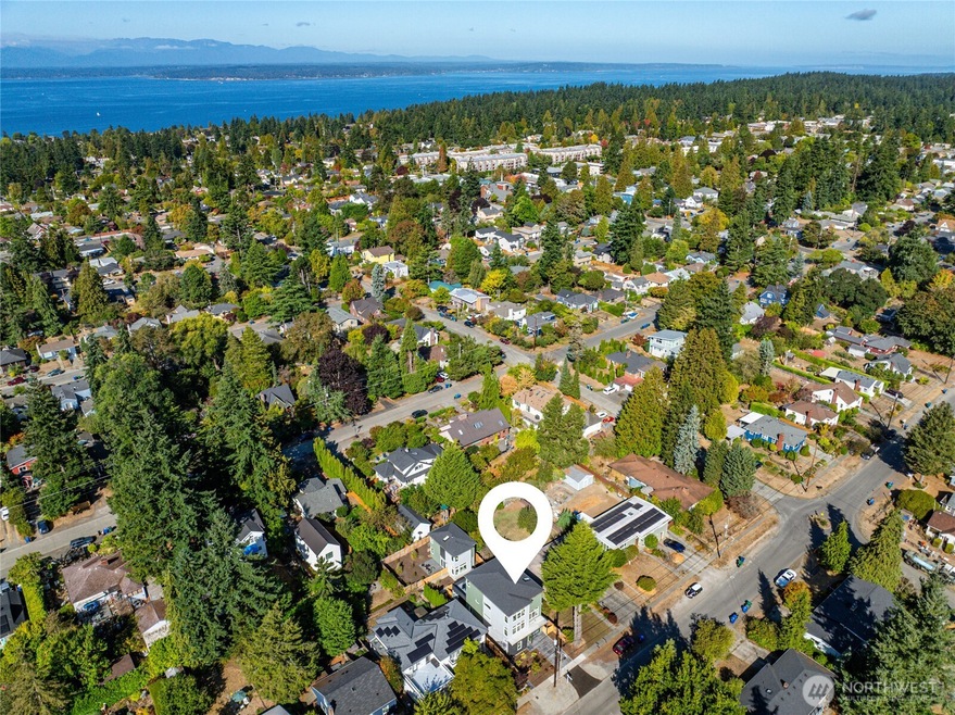 12037 Fremont Ave N unit 1 & 2, Seattle, WA 98133 - photo 1