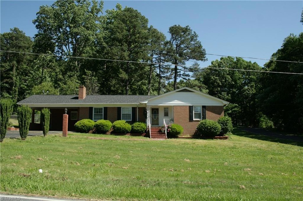 564 Newbern Ave, Asheboro, NC 27205 - photo 1