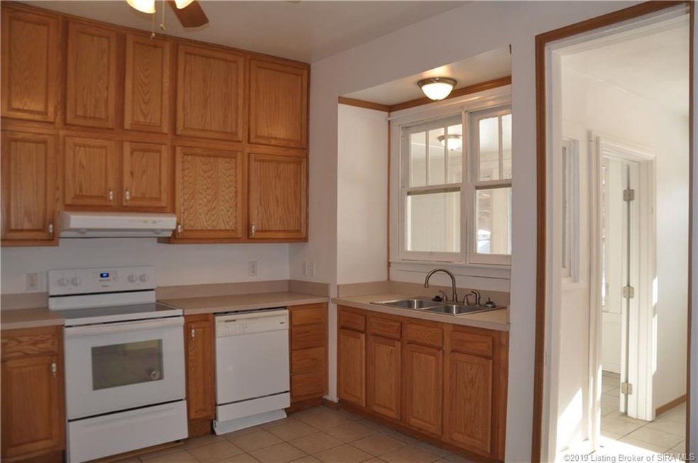 523 E Chestnut St, Corydon, IN 47112 - photo 1