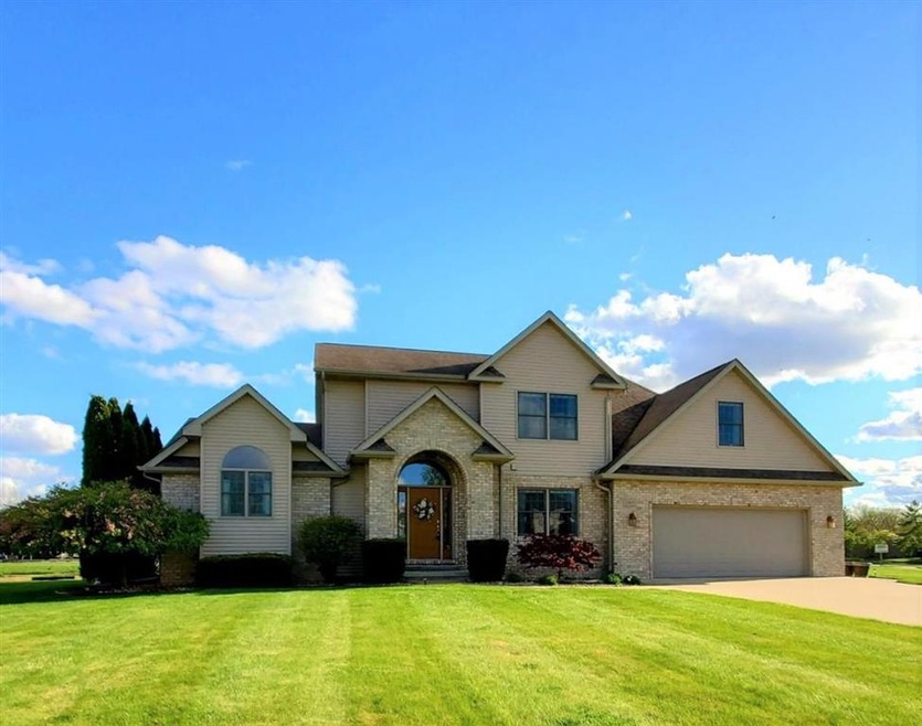 Beautiful 3 bedroom+ Home in Frankenlust Township.