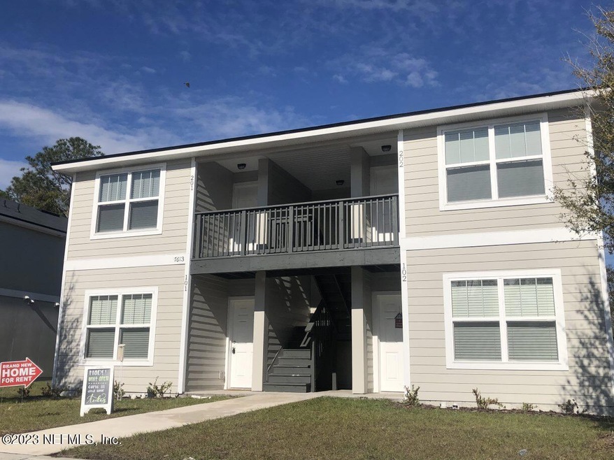 7655 Mailes Ct, Jacksonville, FL 32210 - photo 1