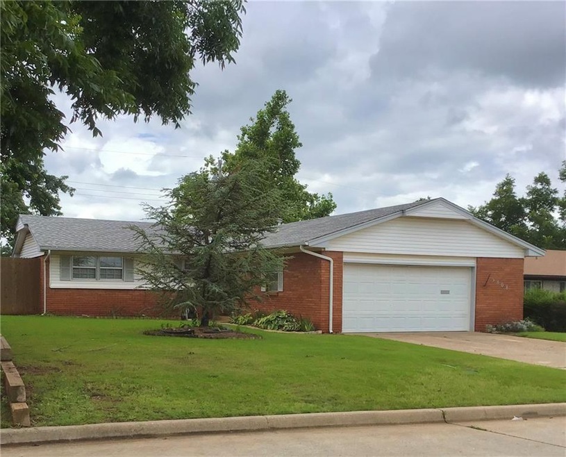 5808 NW 67th St, Warr Acres, OK 73132 - photo 1