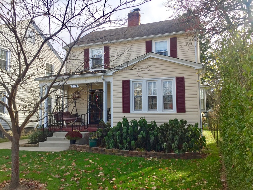 769 W Main St