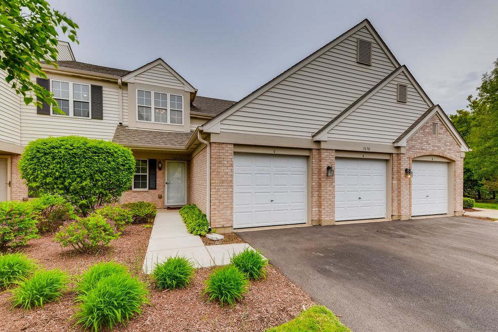 1650 Grove Ave unit C, Schaumburg, IL 60193 - photo 1