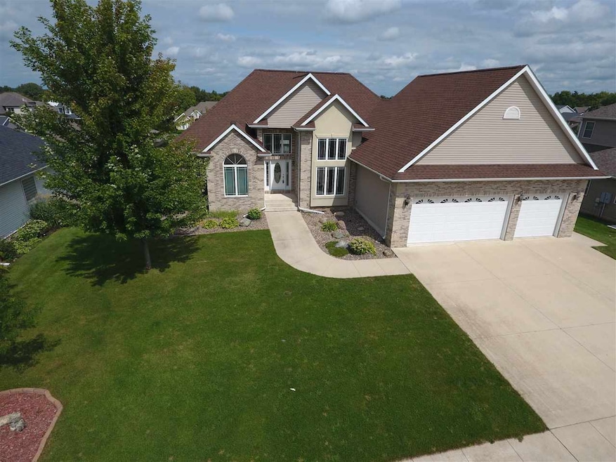 2702 Northview Ln, Cedar Falls, IA 50613 - photo 1