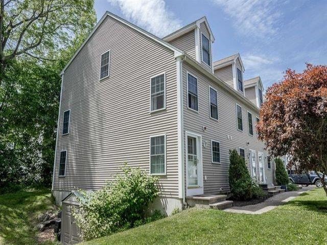 109 Portland Ave unit D, Dover, NH 03820 - photo 1