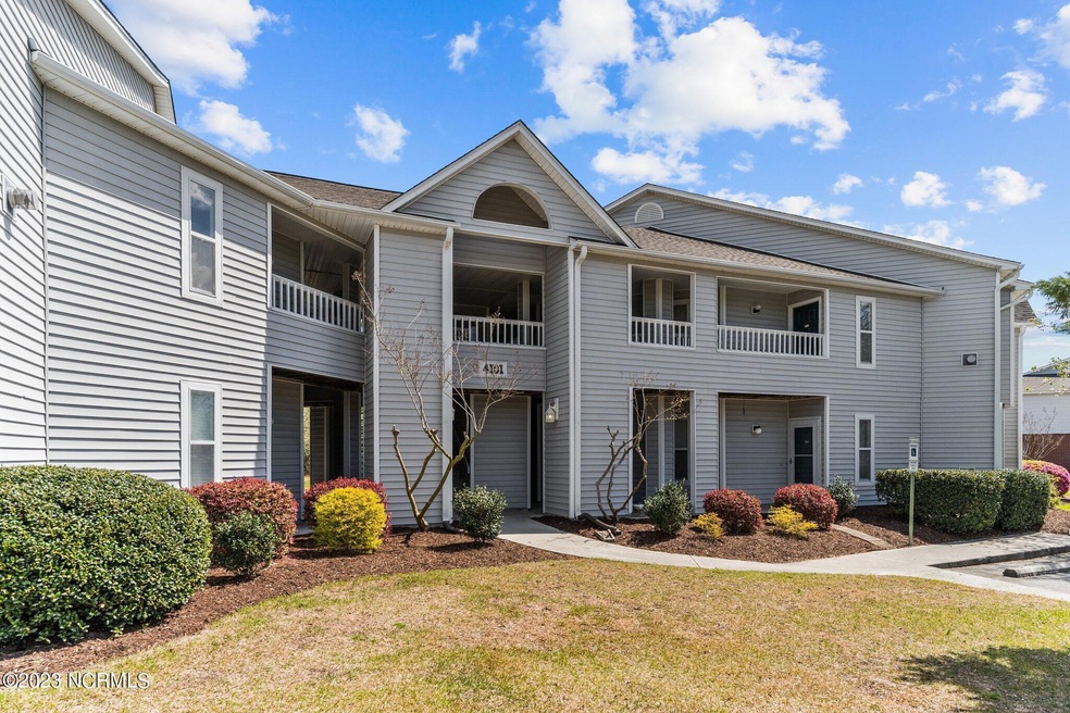 4101 Breezewood Dr unit 202, Wilmington, NC 28412 - photo 1