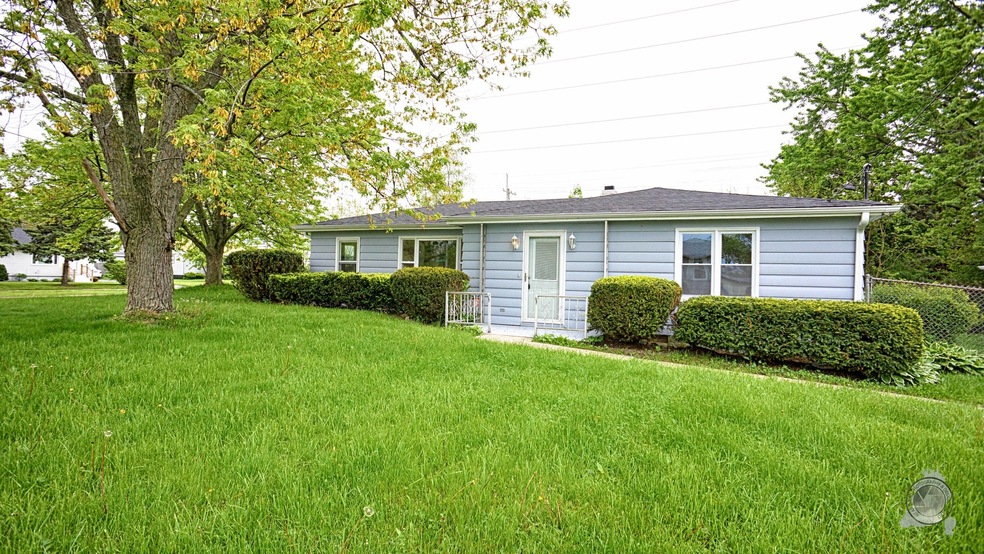 1740 N Mcaree Rd, Waukegan, IL 60087 - photo 1