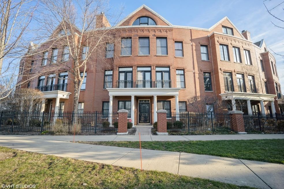 unlisted-address, Glenview, IL 60026 - photo 1