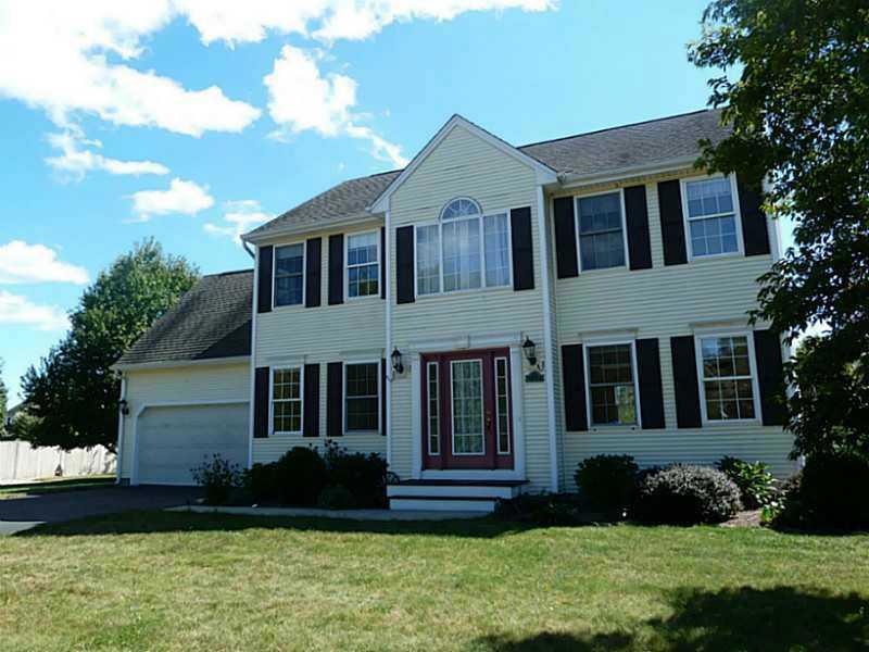 32 Dawn Ct, Wakefield, RI 02879 - photo 1