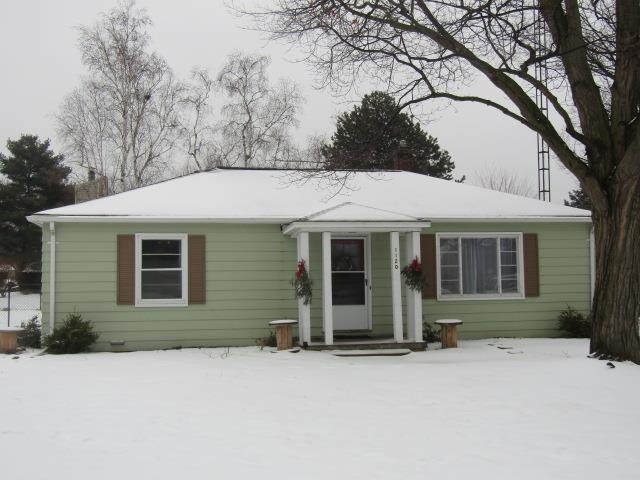 1120 N Chipman St, Owosso, MI 48867 - photo 1