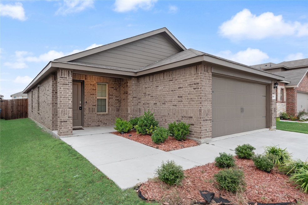 803 Hay Loft Ln, Royse City, TX 75189 - photo 1